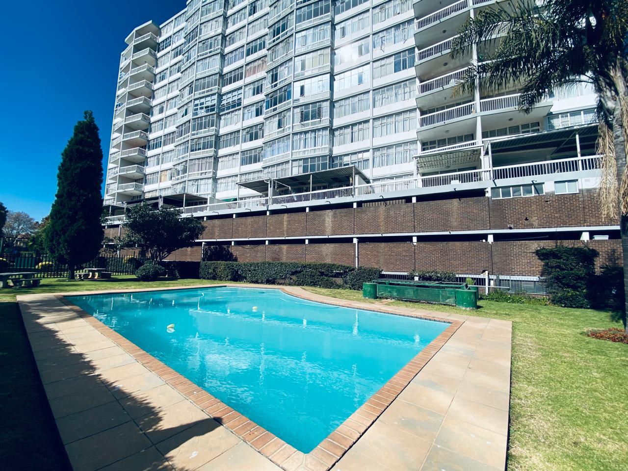 2 Bedroom Apartment in Bedford Gardens