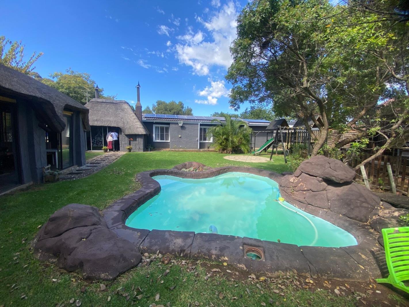 4 Bedroom House in Brackendowns