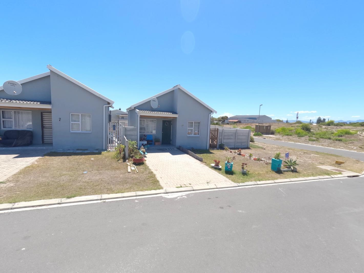 2 Bedroom House in Gansbaai and surrounds