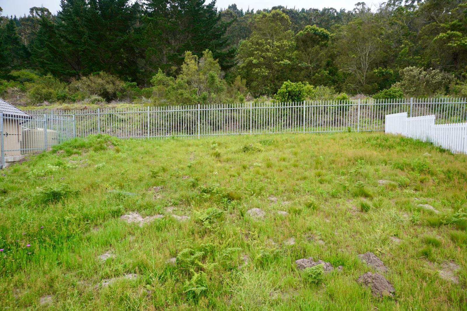 523 m² Land available in Sedgefield Central