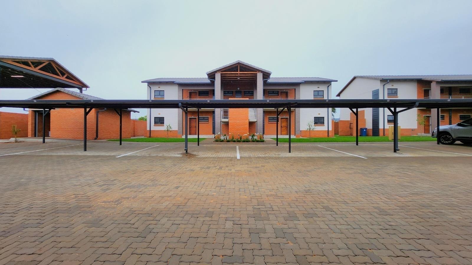 2 Bedroom Townhouse in Rietvalleirand