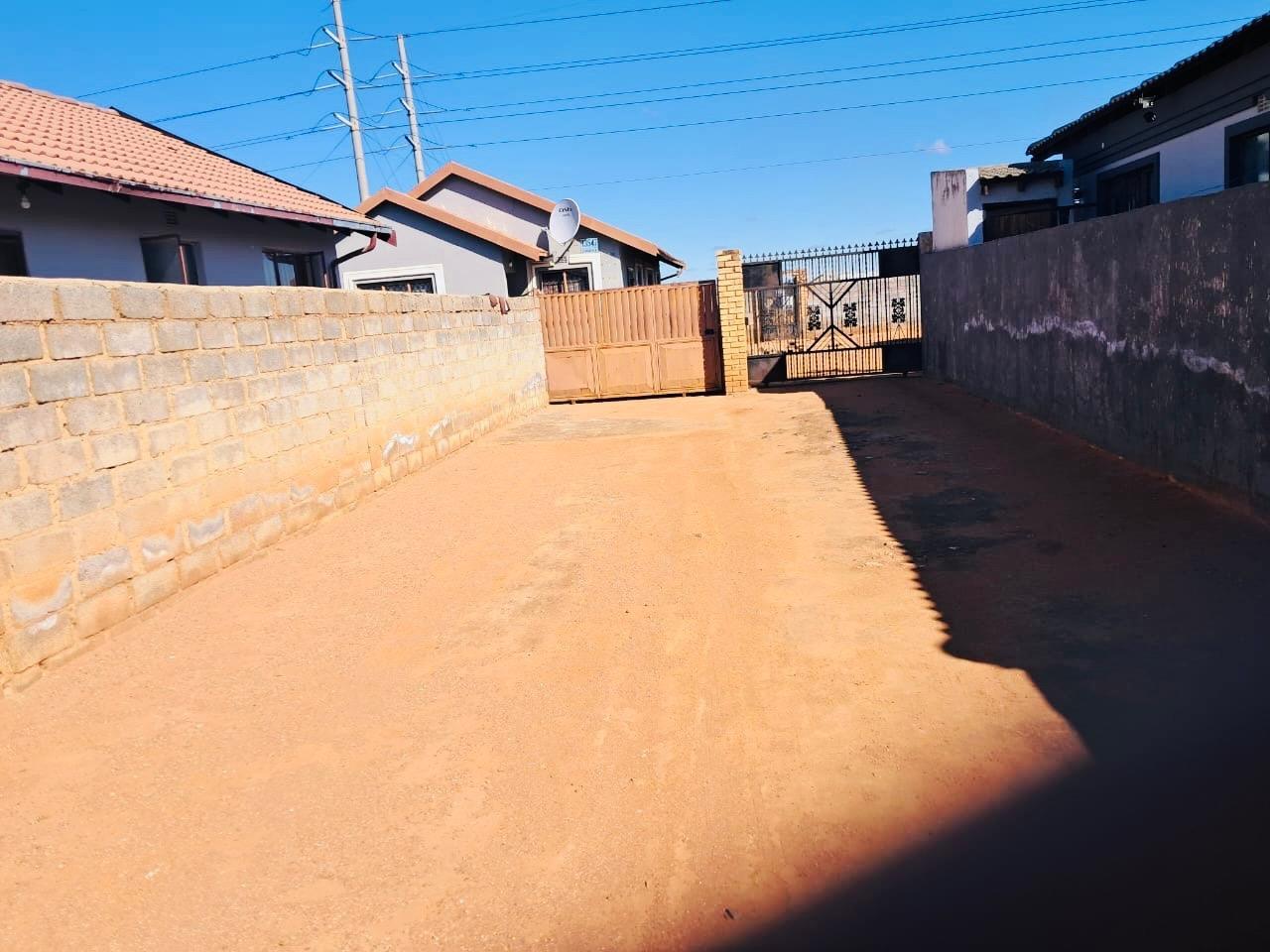 3 Bedroom House in Protea Glen