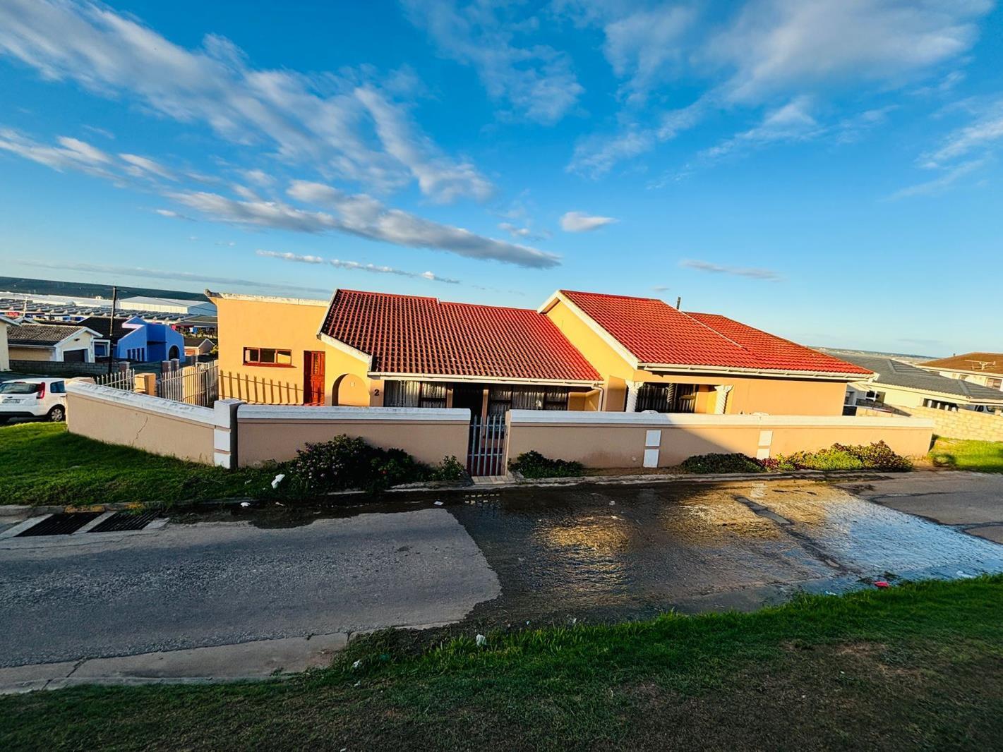 4 Bedroom House in Kwamagxaki