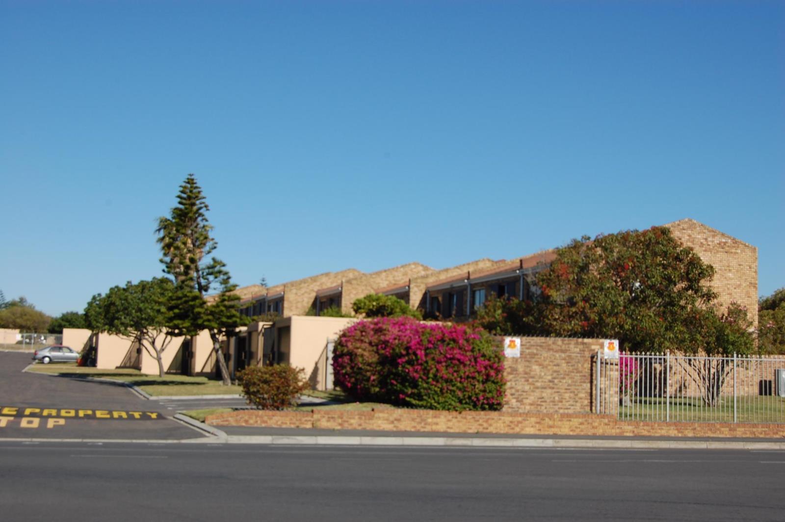 3 Bedroom Apartment in Table View