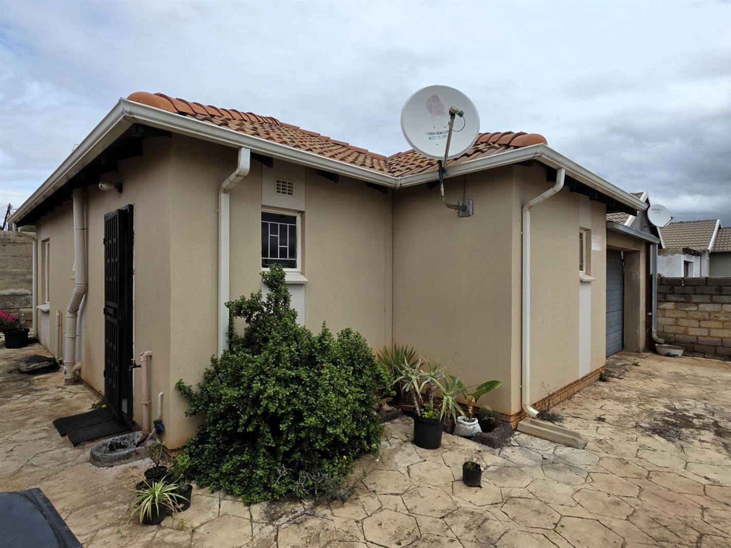 3 Bedroom House in Gem Valley