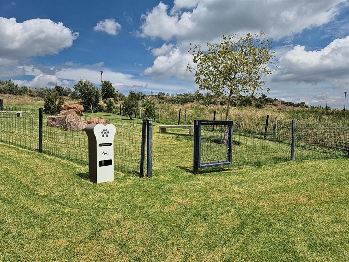 608 m² Land available in Potchefstroom Central