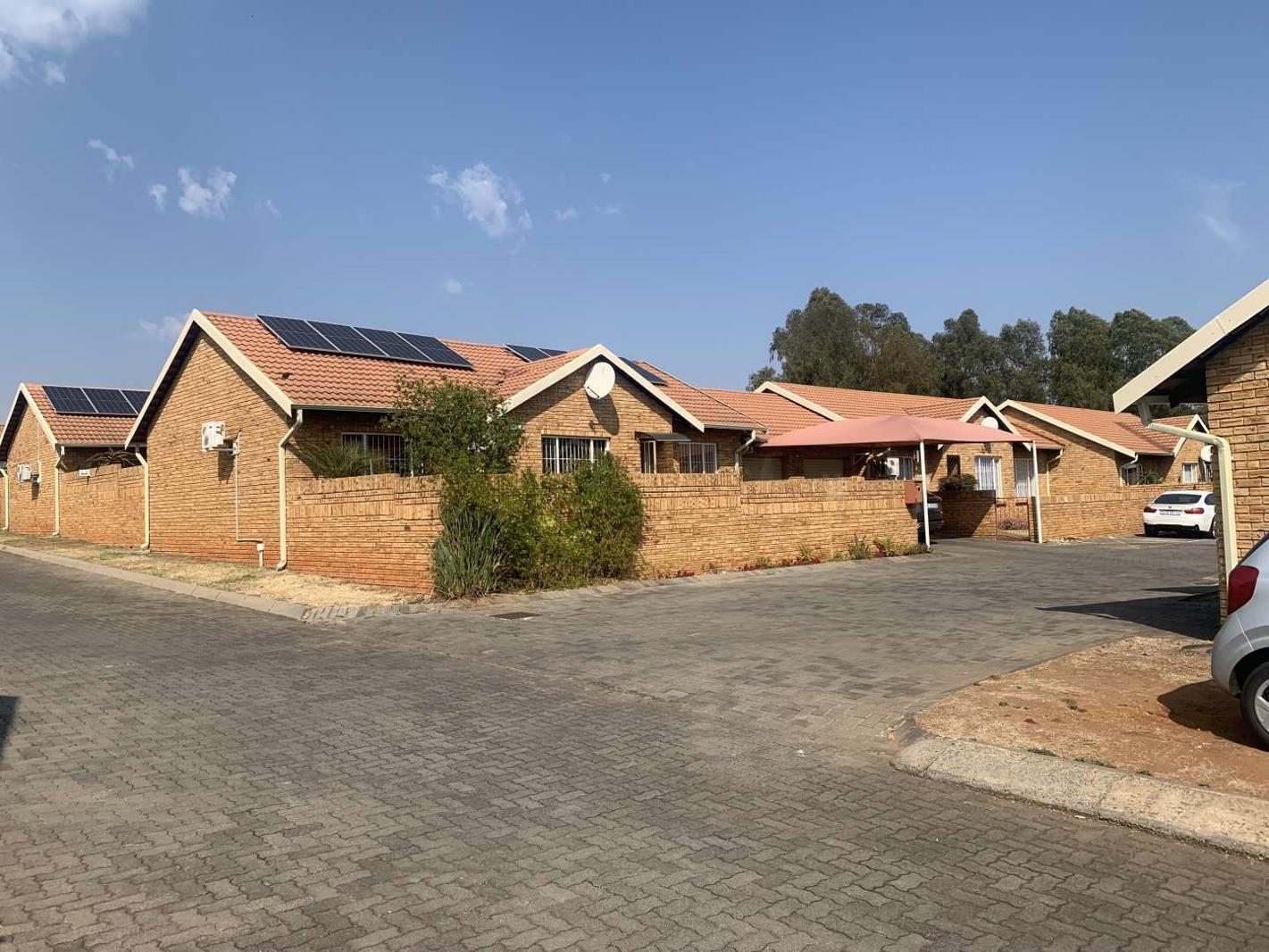 2 Bedroom Simplex in Eldoraigne