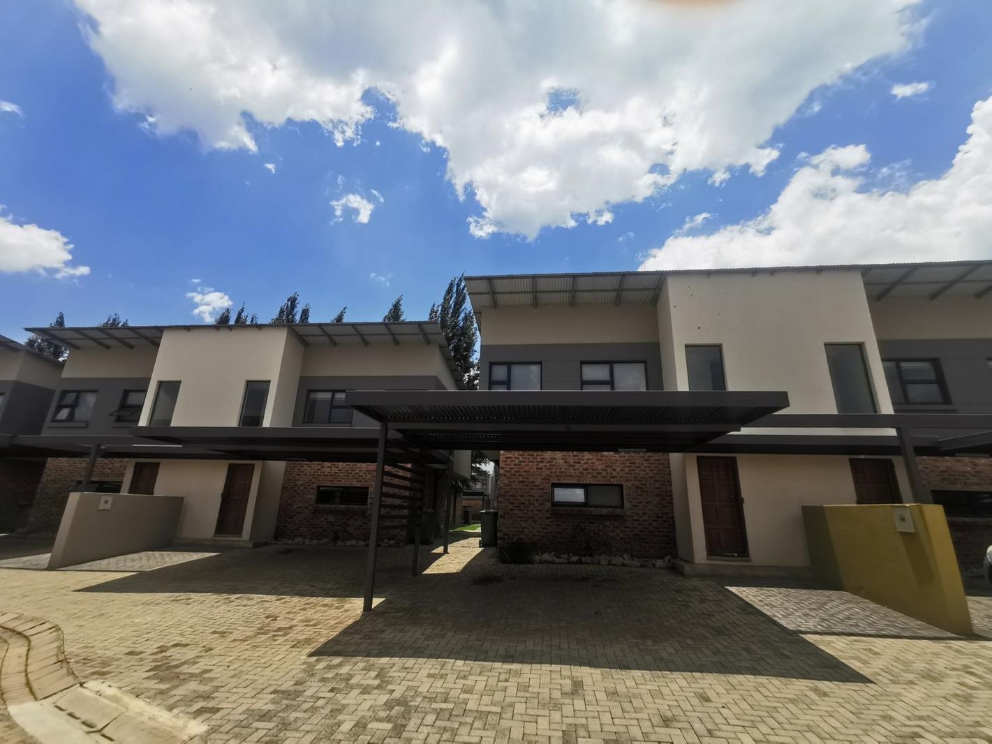 3 Bedroom House in Mooivallei Park