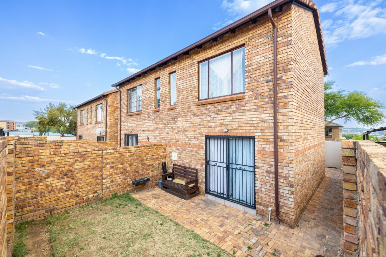2 Bedroom Townhouse in Halfway Gardens