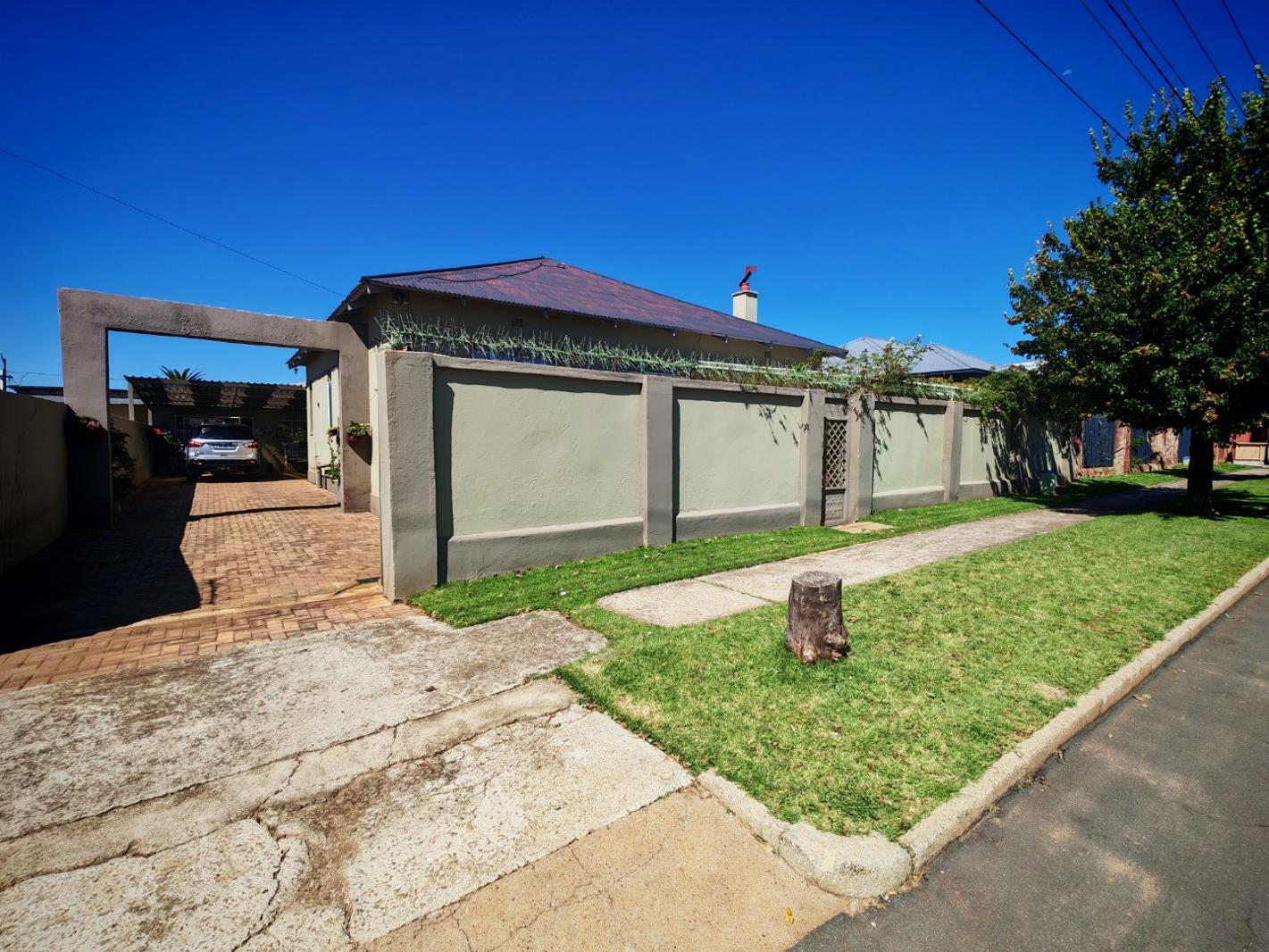 3 Bedroom House in Krugersdorp West