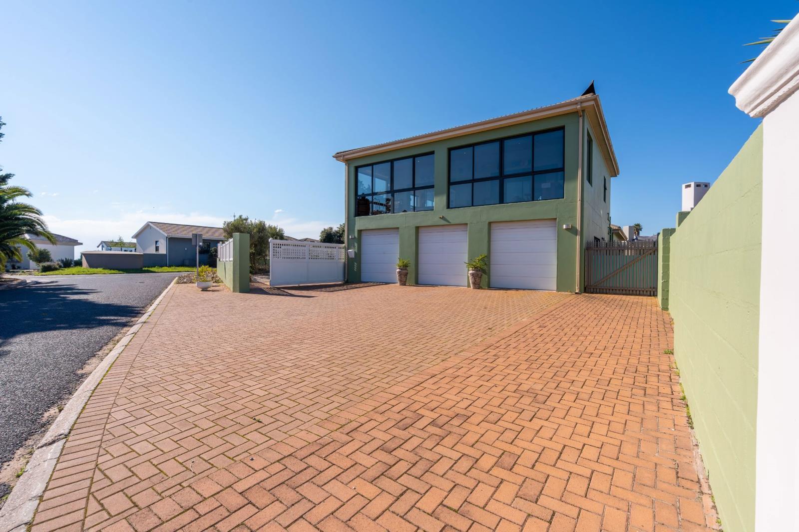 3 Bedroom House in Country Club