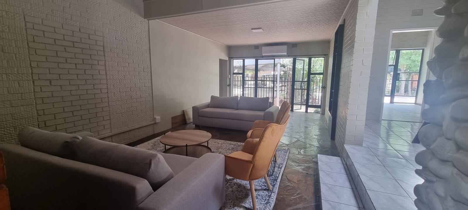 2 Bedroom Apartment in Monument Heights