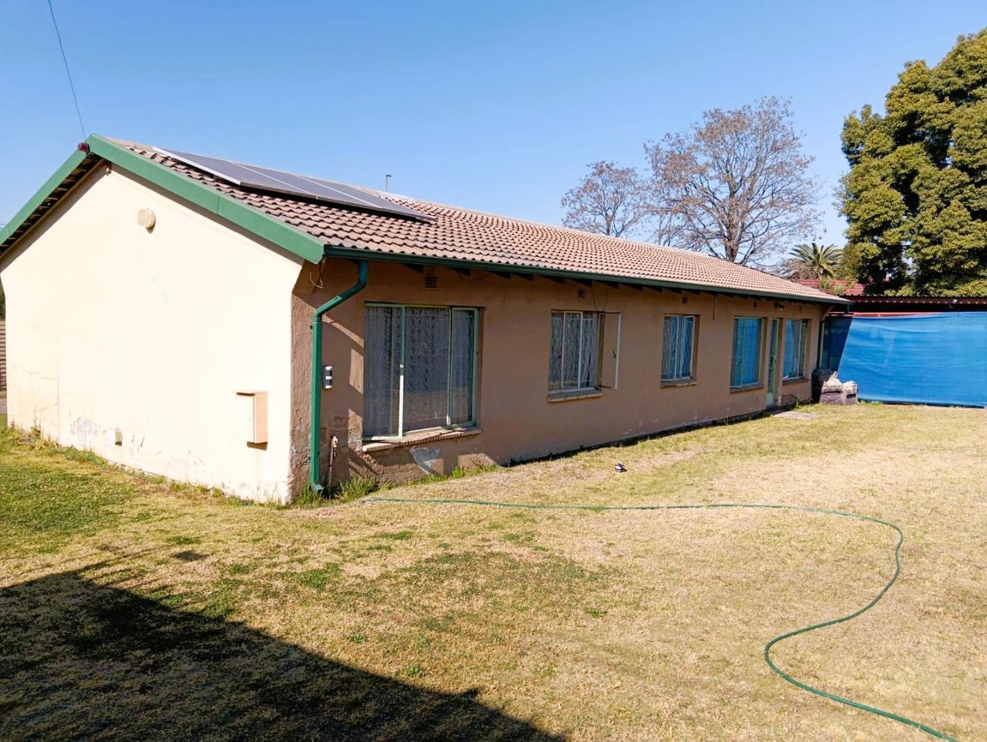 4 Bedroom House in Witpoortjie