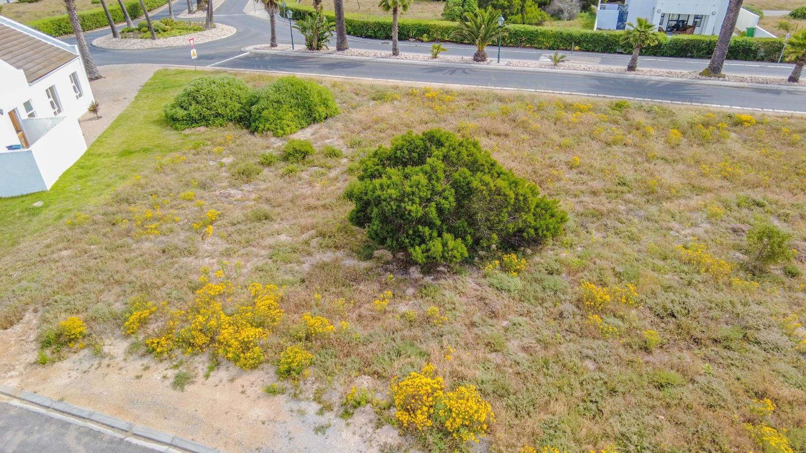 409 m² Land available in Shelley Point
