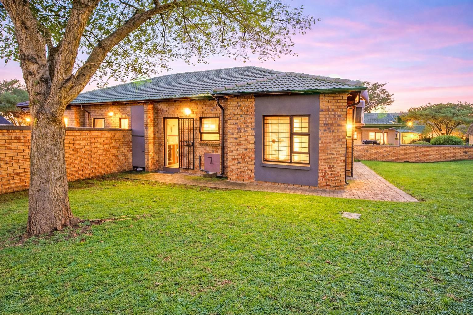 2 Bedroom Townhouse in Wilgeheuwel