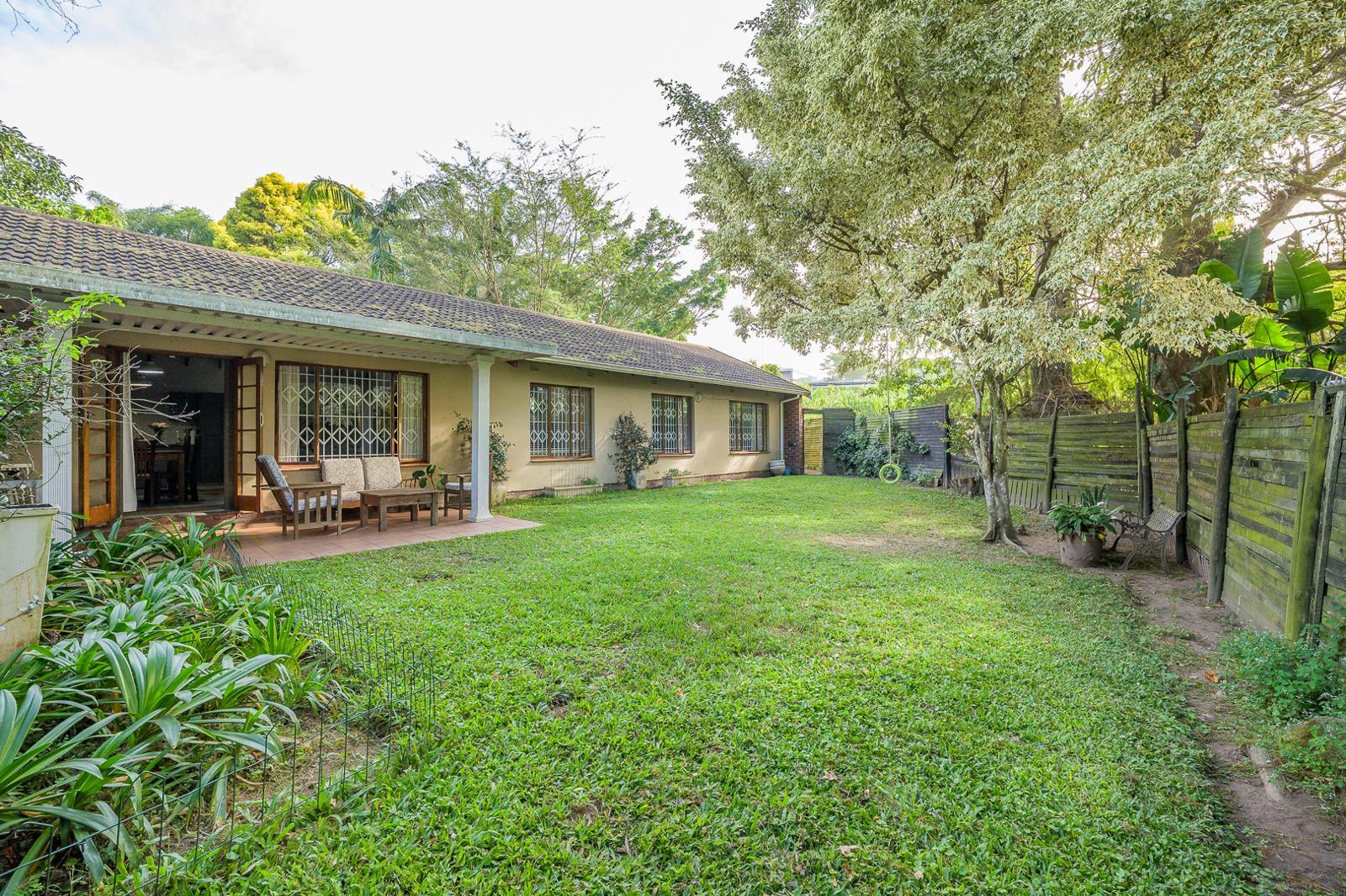 3 Bedroom Simplex in Cowies Hill Park