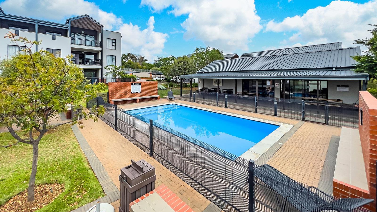 2 Bedroom Apartment in Carlswald Estate