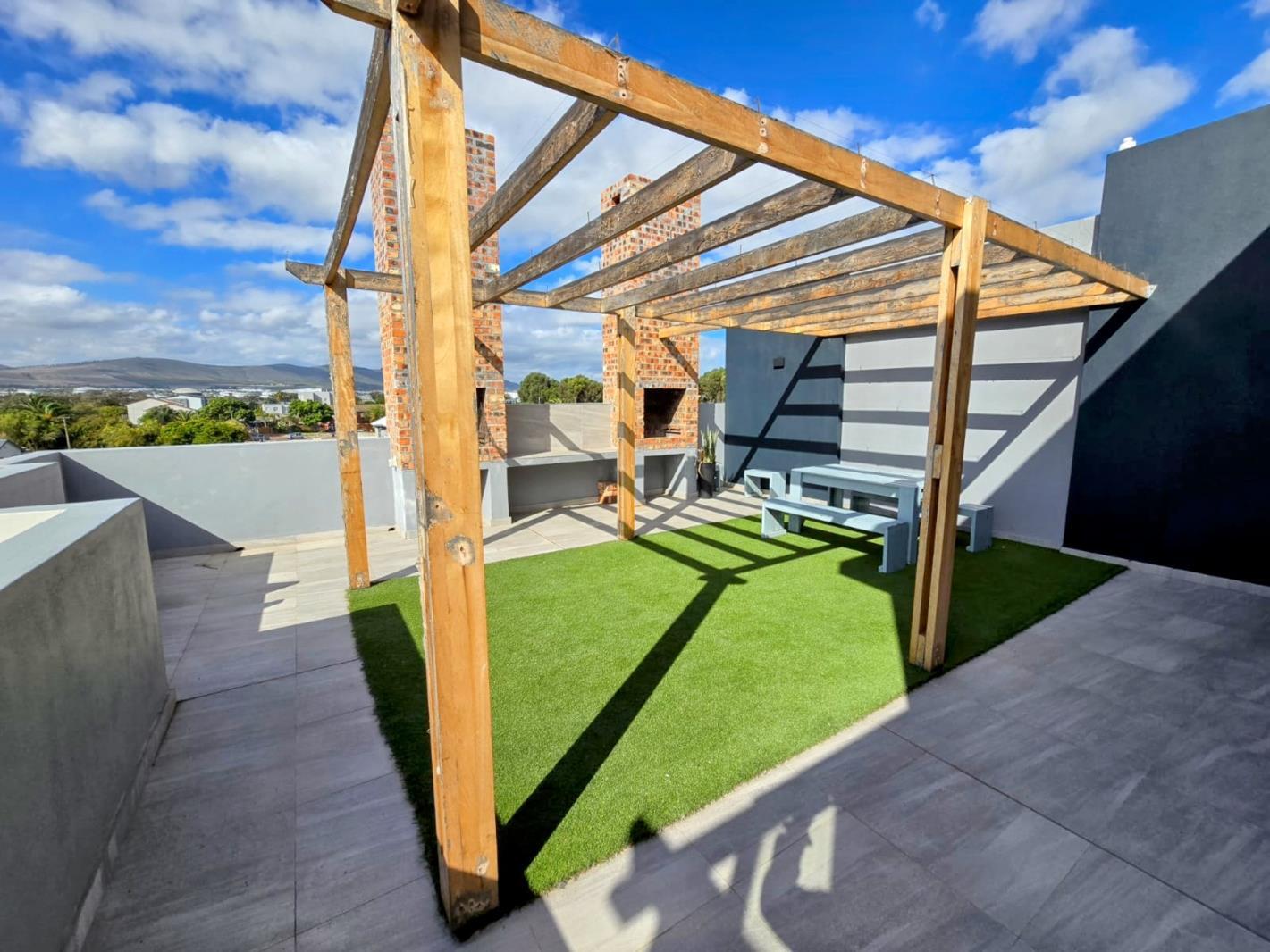 Studio Apartment in Table View
