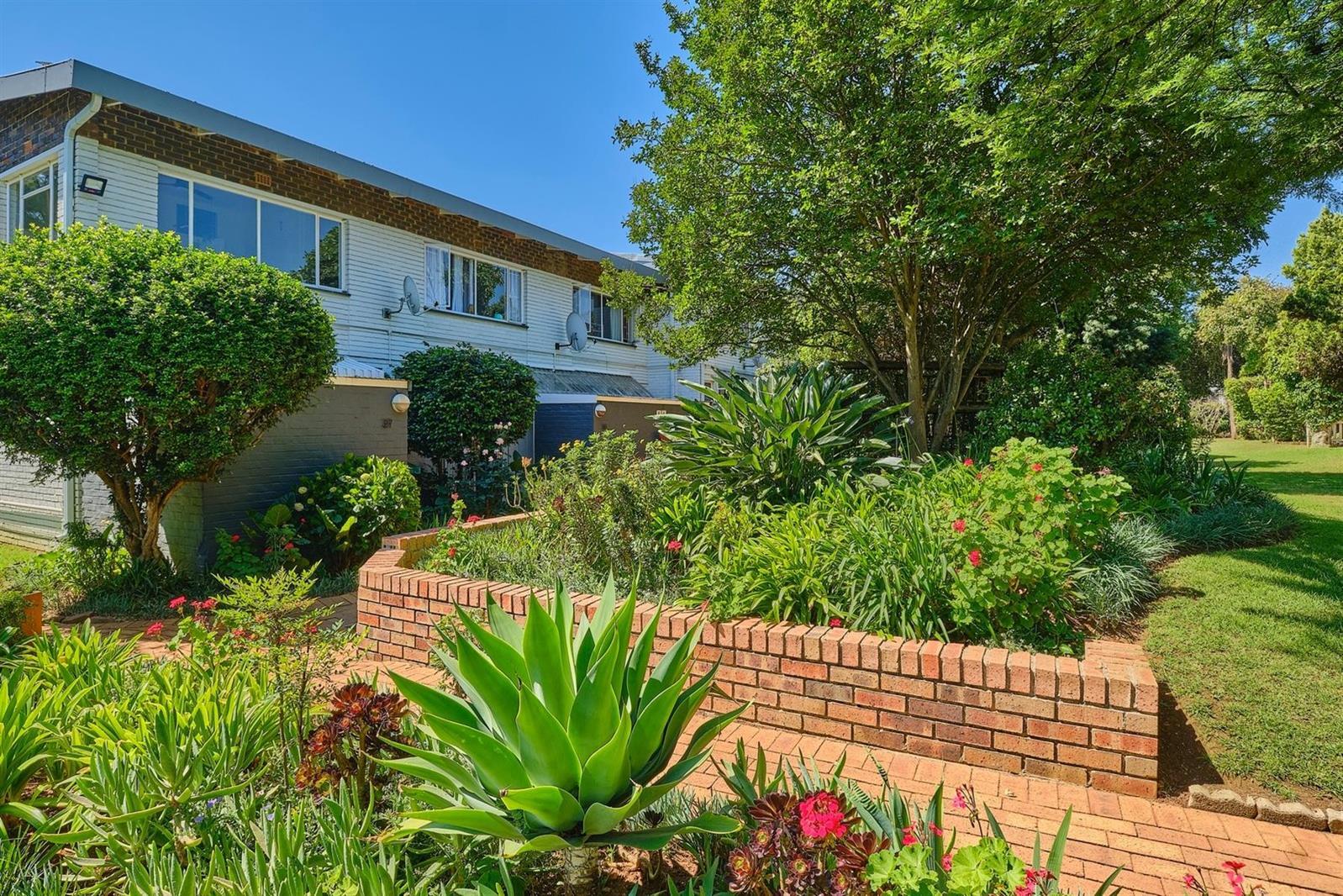 2 Bedroom Townhouse in Linden