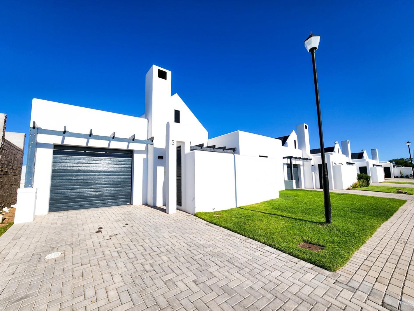 2 Bedroom House in Laguna