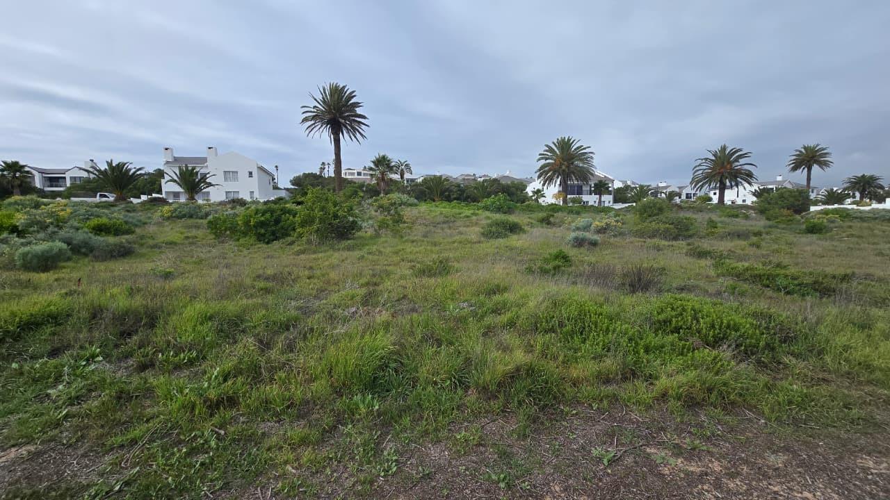 400 m² Land available in Shelley Point