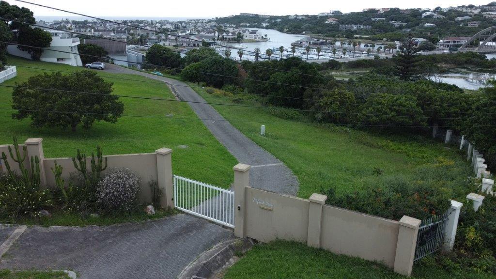 348 m² Land available in East Bank