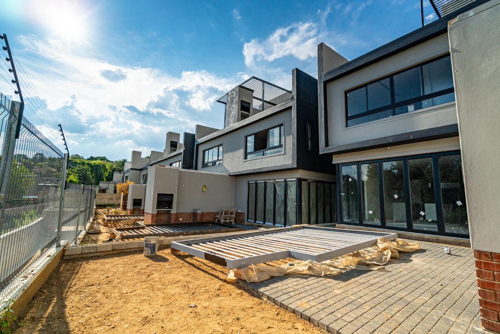 2 Bedroom Townhouse in Hurlingham