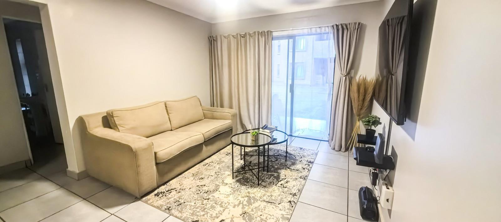 2 Bedroom Townhouse in Pomona
