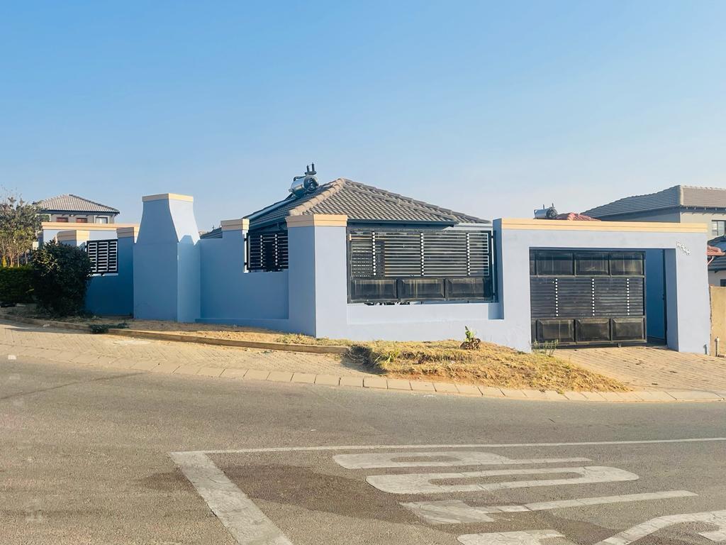 3 Bedroom House in Riverside View