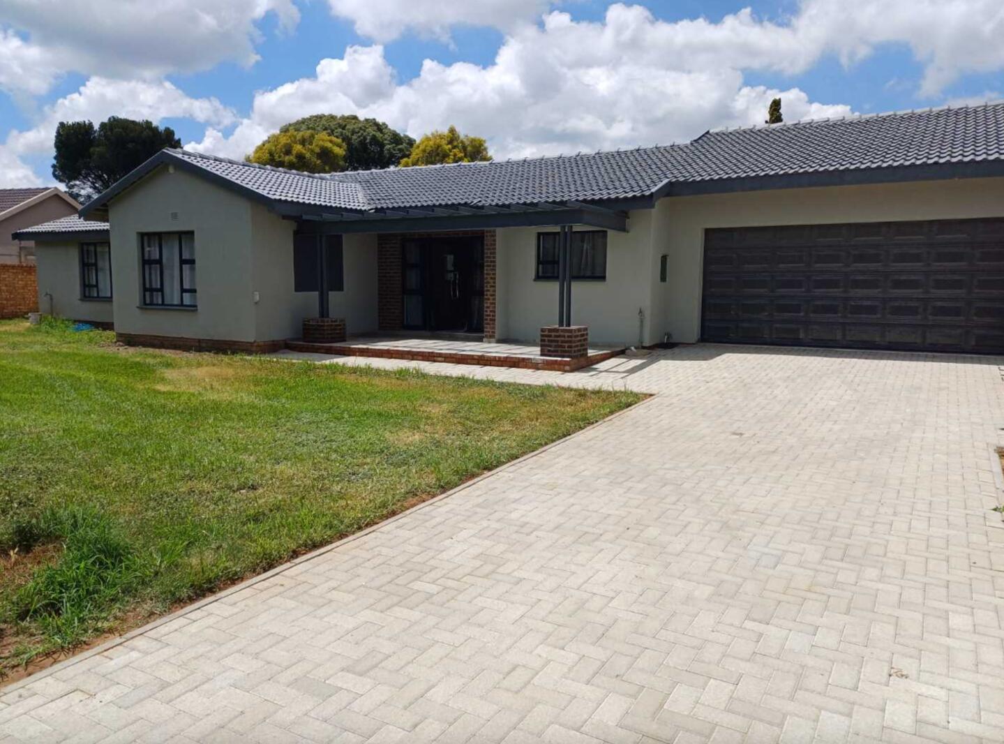 4 Bedroom House in Brackenhurst