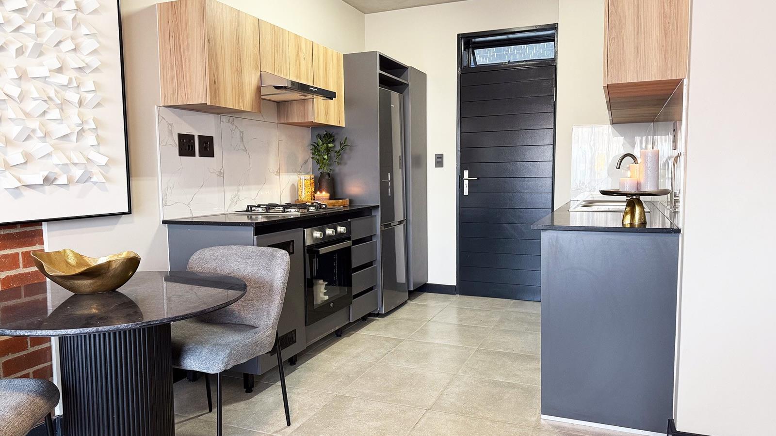 2 Bedroom Apartment in Helderfontein Estate