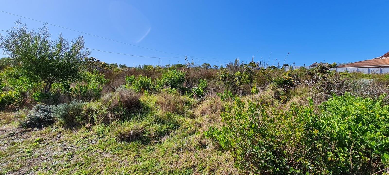 1 027 m² Land available in Dana Bay
