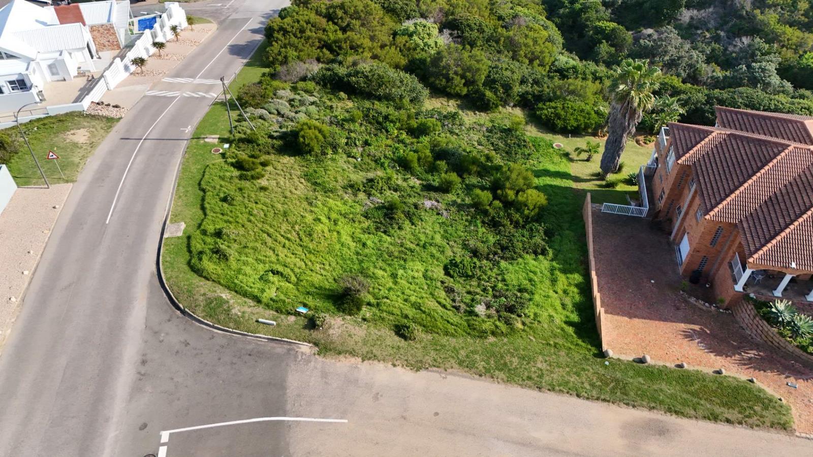 990 m² Land available in Dana Bay