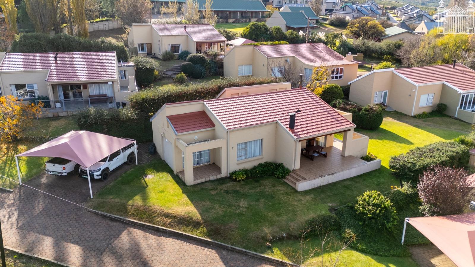 4 Bedroom Townhouse in Clarens