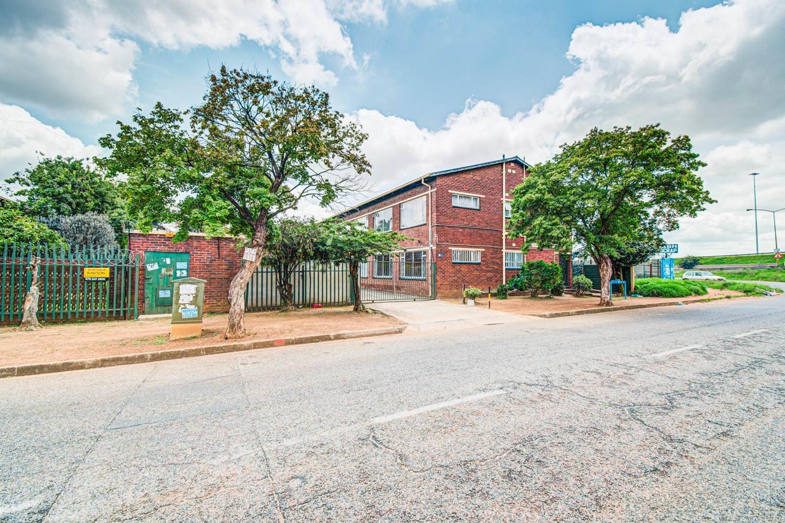 2 Bedroom Townhouse in Kempton Park Central
