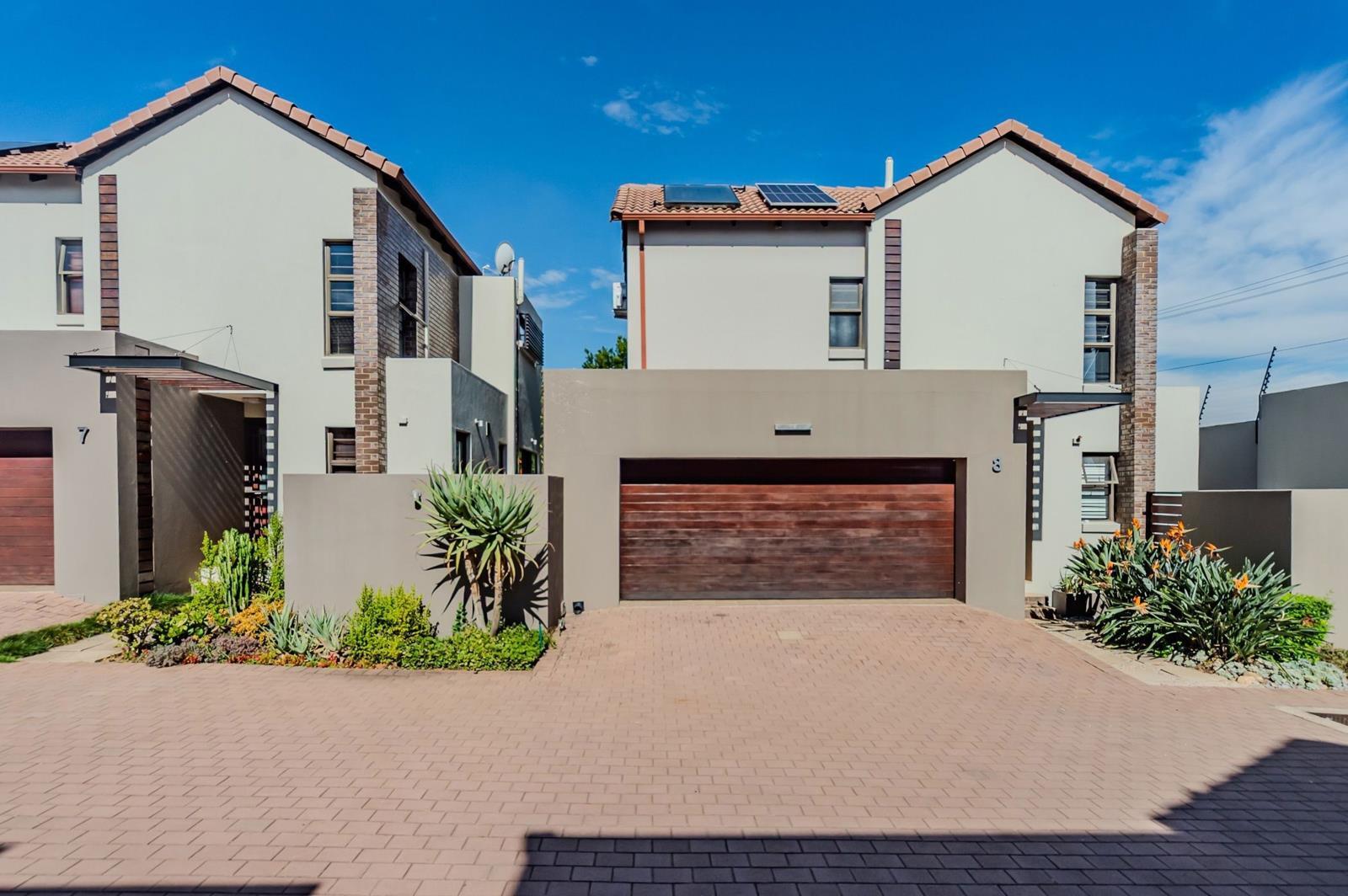 3 Bedroom House in Menlo Park