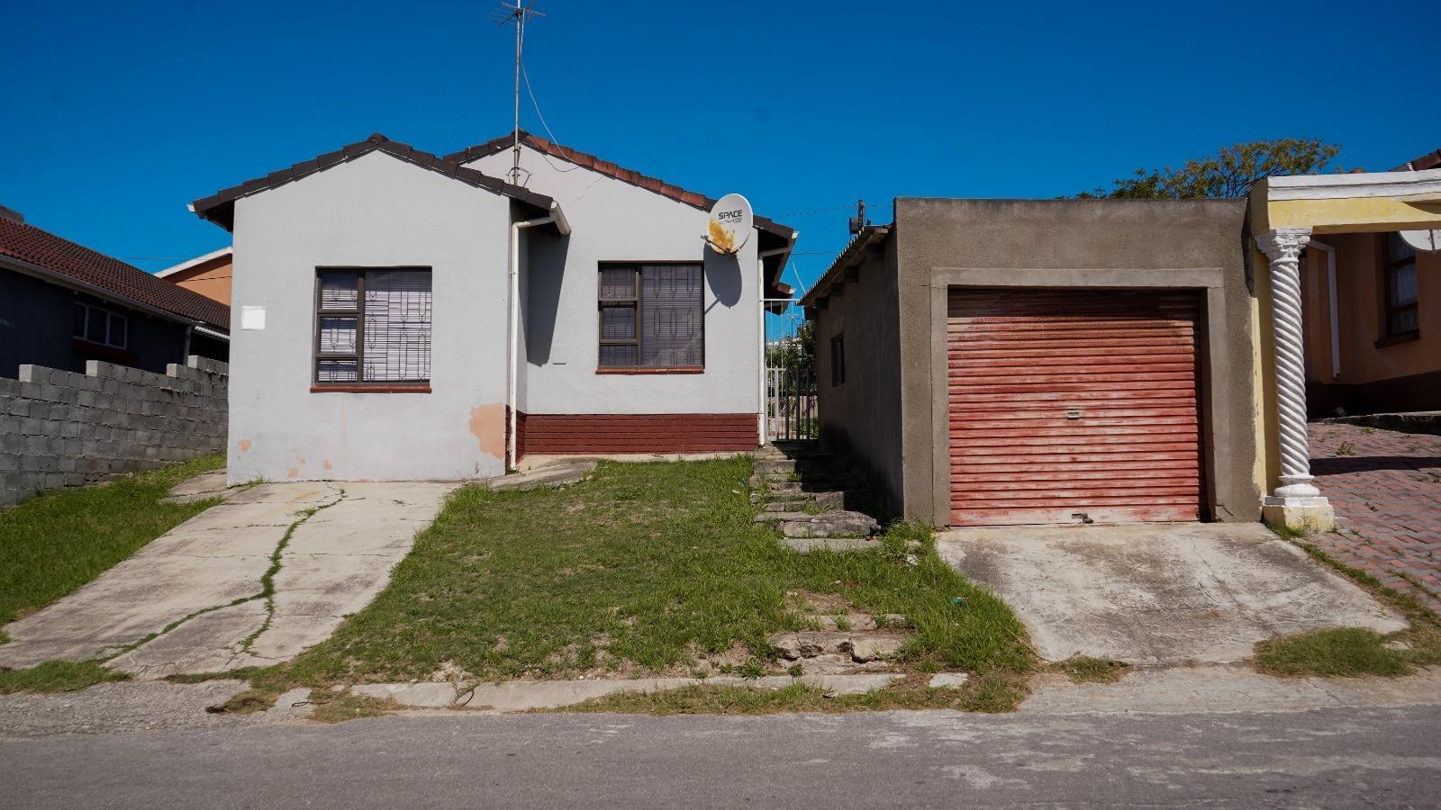 3 Bedroom House in Kwamagxaki