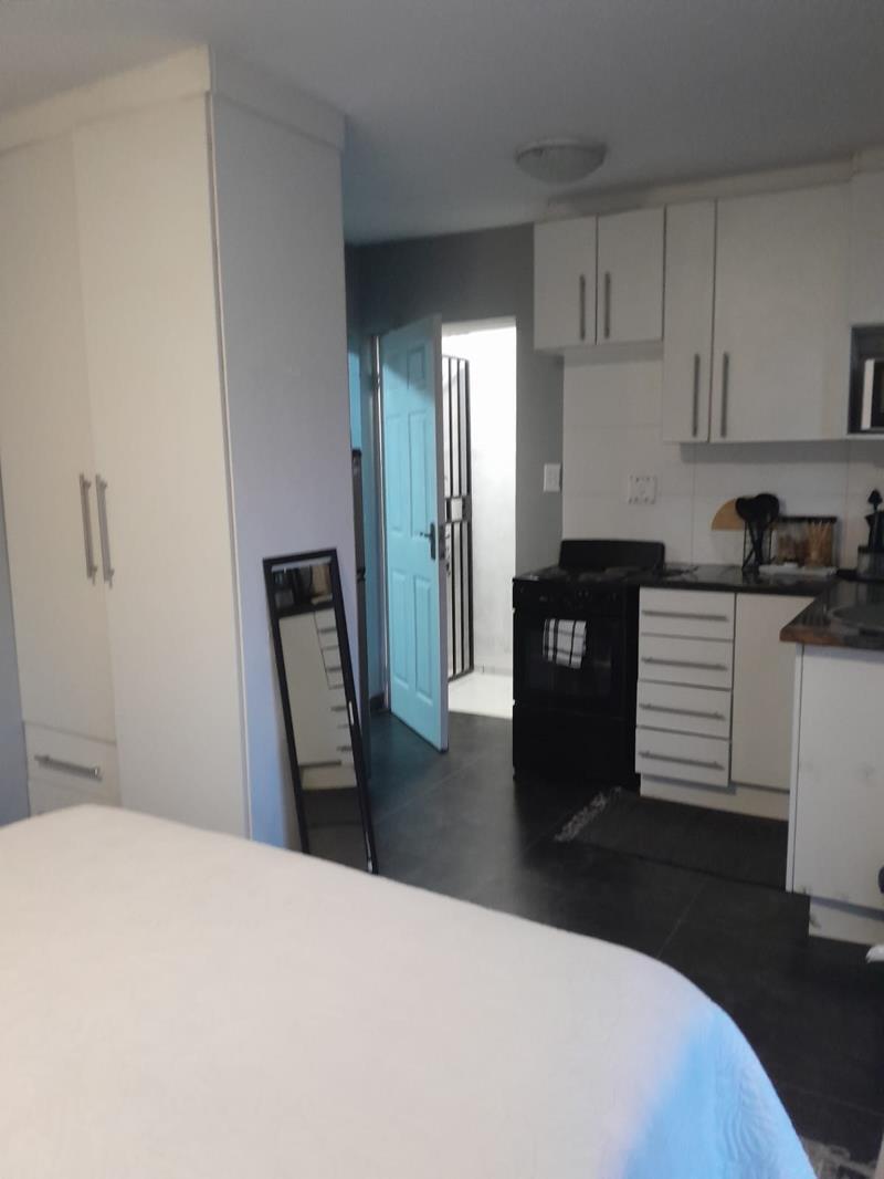 Studio Apartment in Mahube Valley