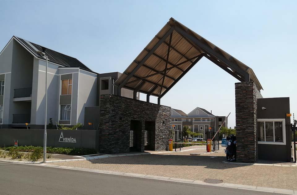 2 Bedroom Apartment in Burgundy Estate