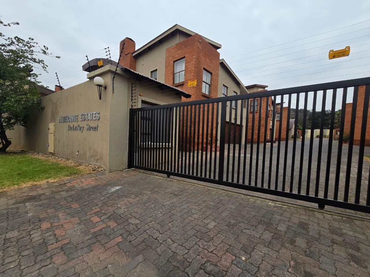 3 Bedroom Townhouse in Alberante
