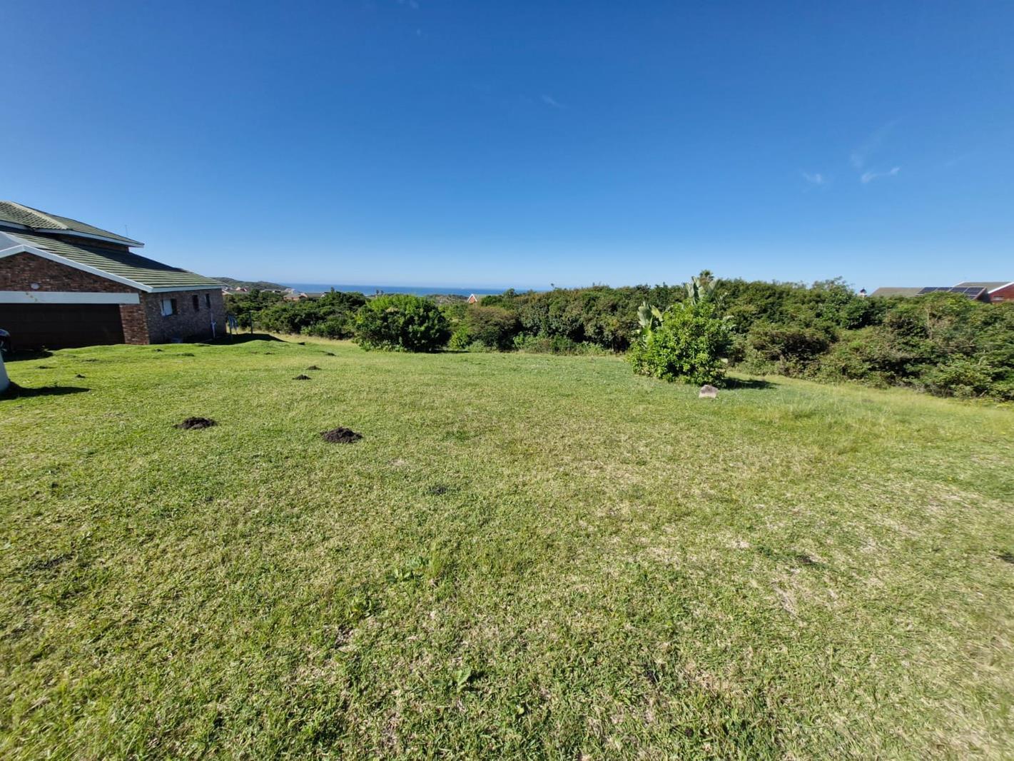 659 m² Land available in Cove Rock