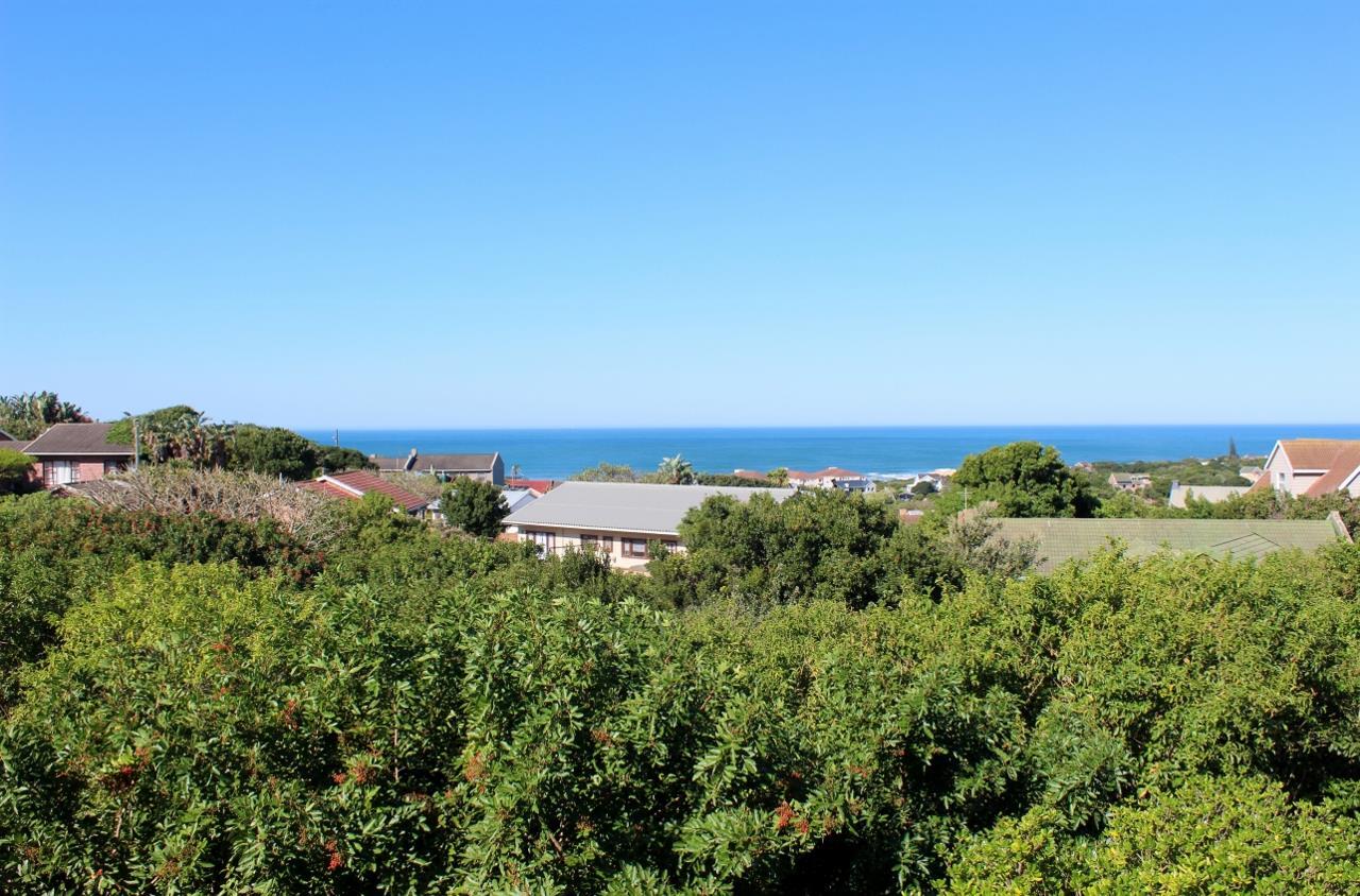 945 m² Land available in Forest Downs