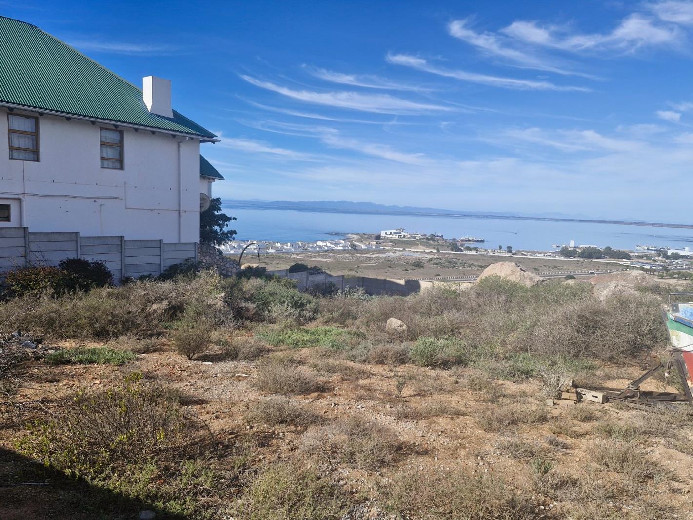 767 m² Land available in Da Gama Bay