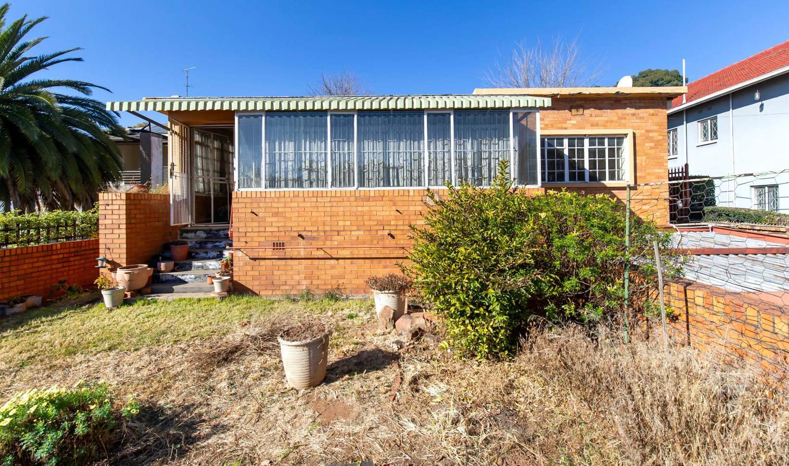 3 Bedroom House in Kensington
