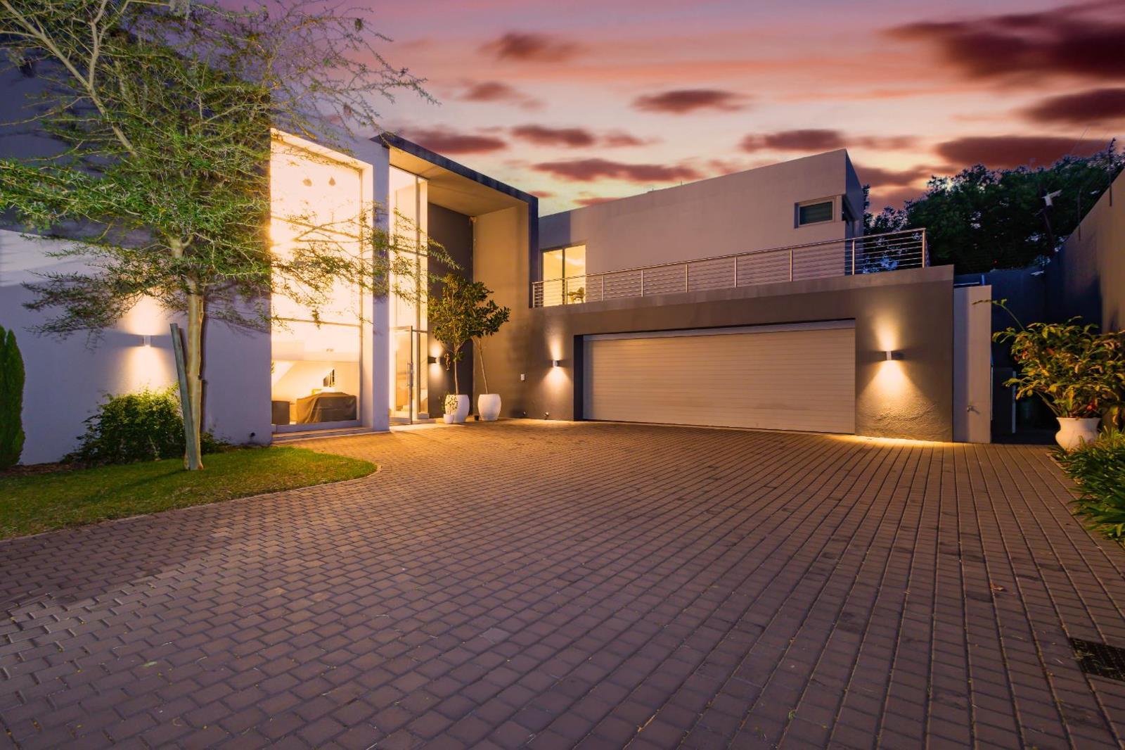 5 Bedroom House in Bryanston