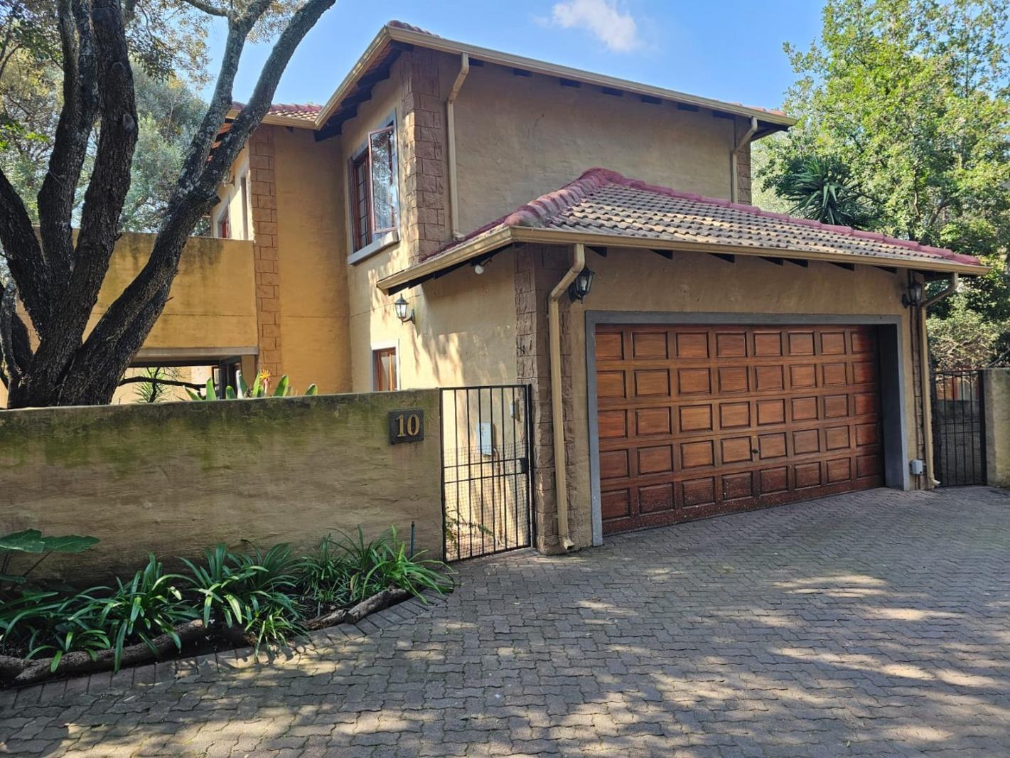 3 Bedroom Townhouse in Olivedale
