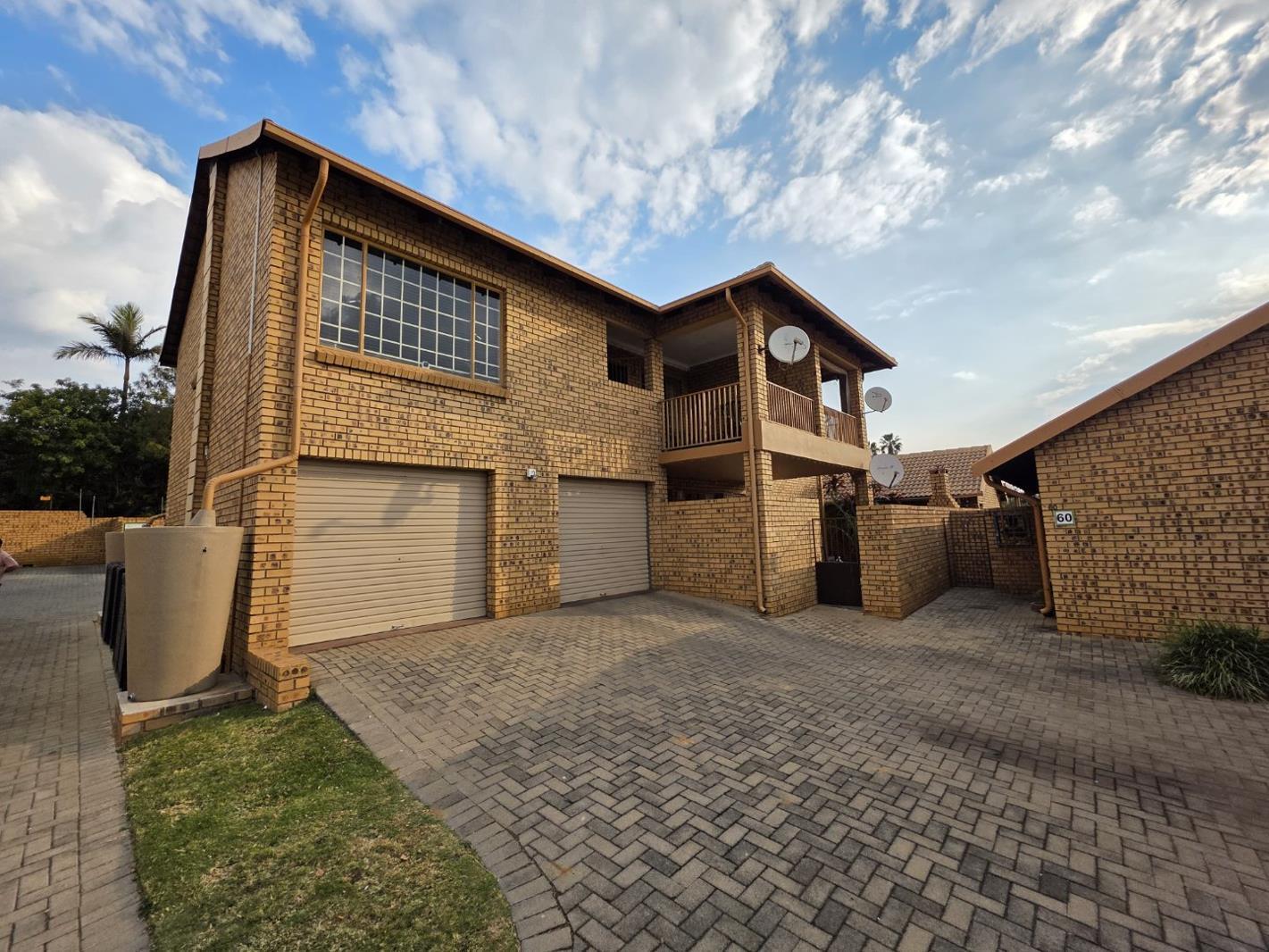 2 Bedroom Townhouse in Magalieskruin