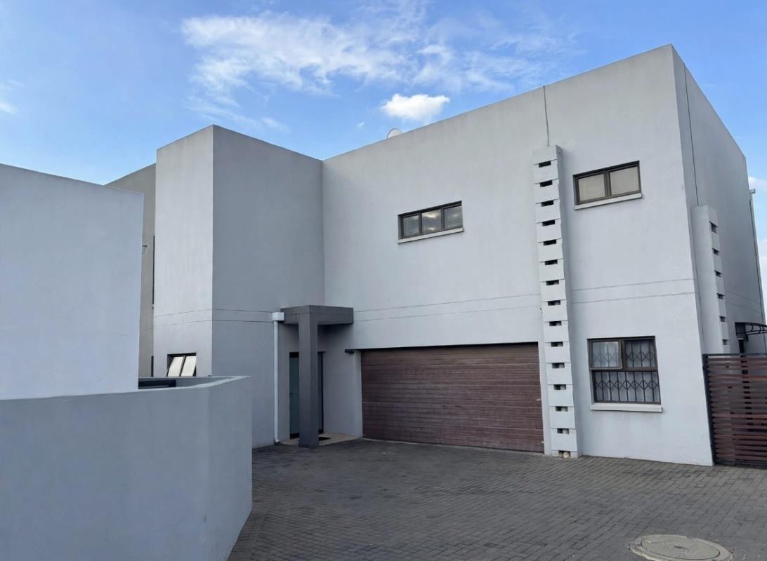 4 Bedroom House in Noordwyk