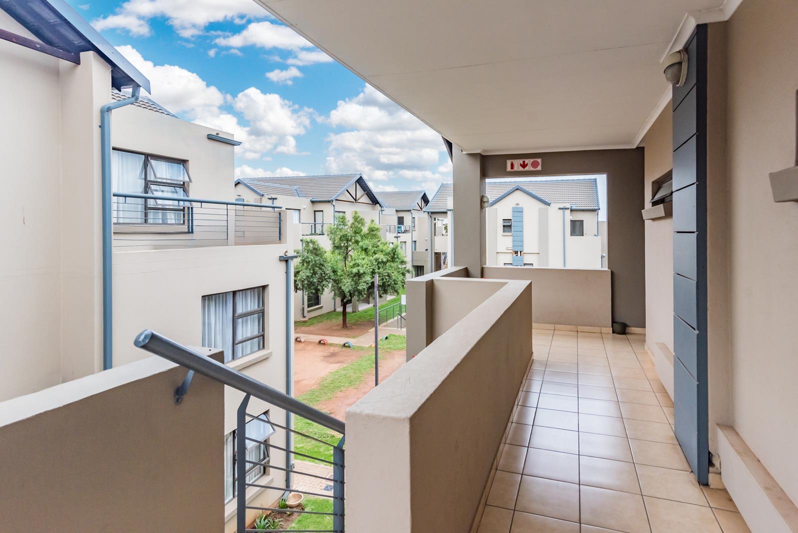 2 Bedroom Apartment in Ruimsig