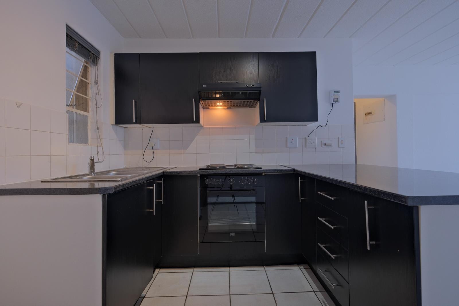 2 Bedroom Apartment in Bedford Gardens